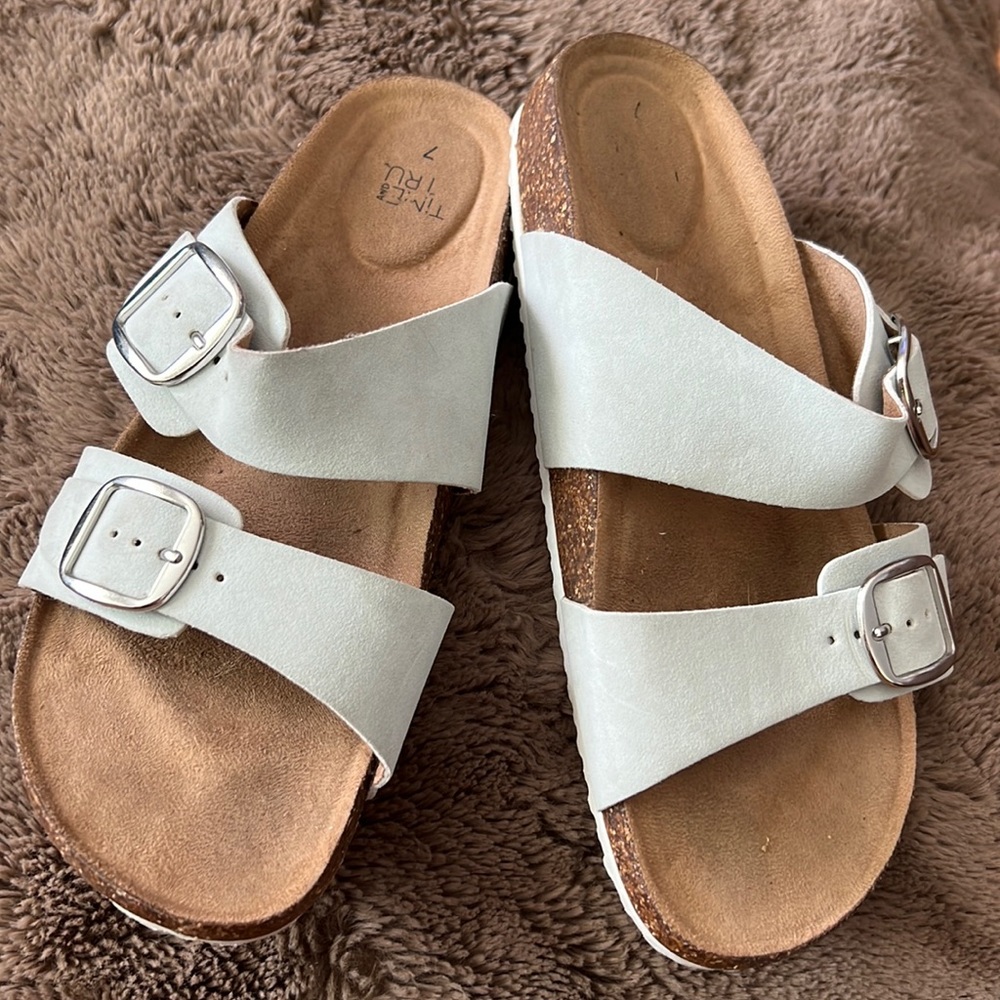 TIME & TRU LIGHT GRAY WOMENS FOOTBED SLIDE SANDALS SIZE 7